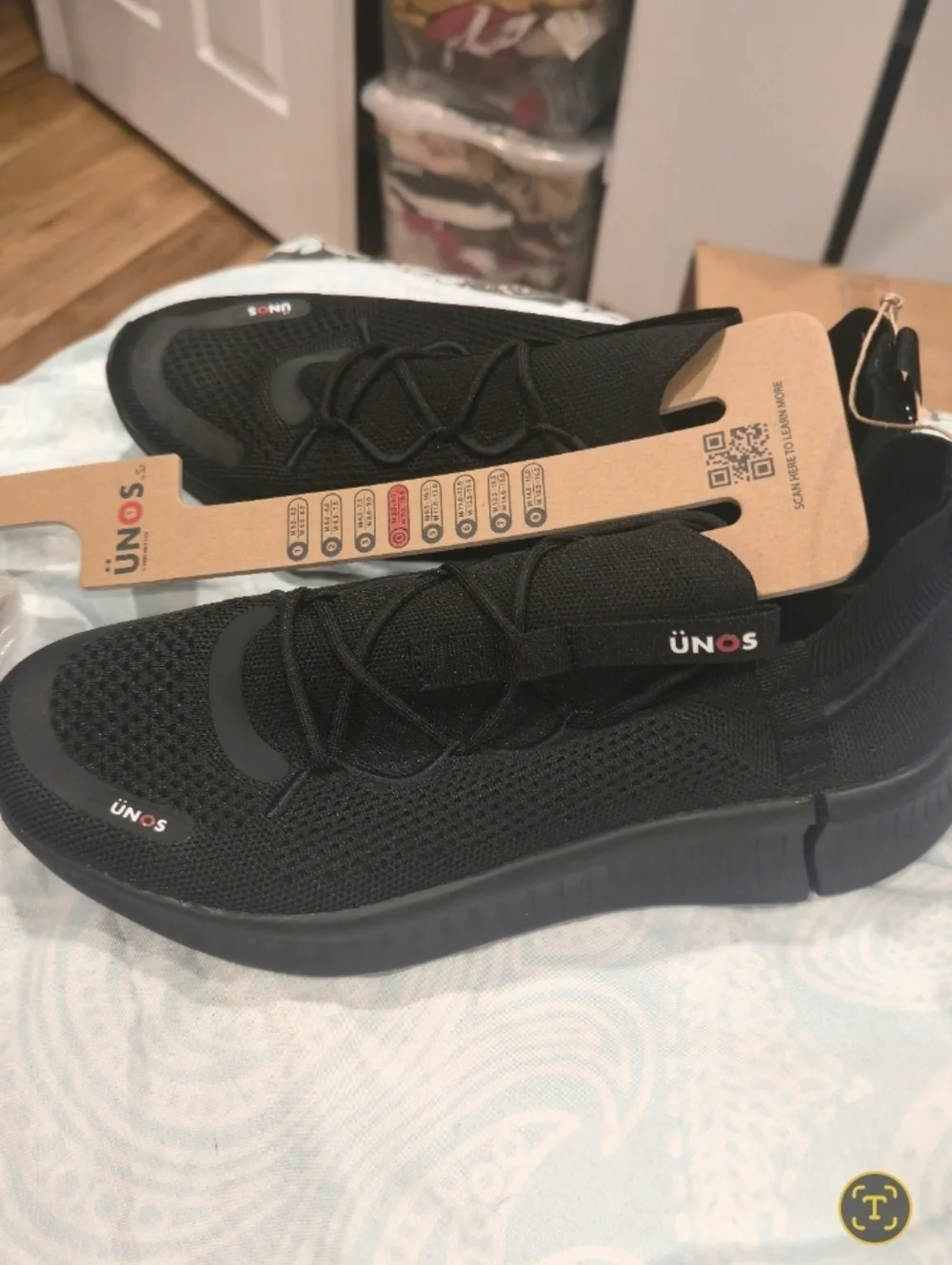 New Unisex Unos Lightweight Breathable Black Slip-On Sneakers